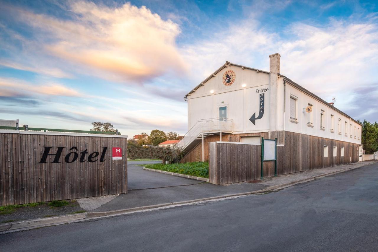 Hotel De La Gare Surgères Exterior foto